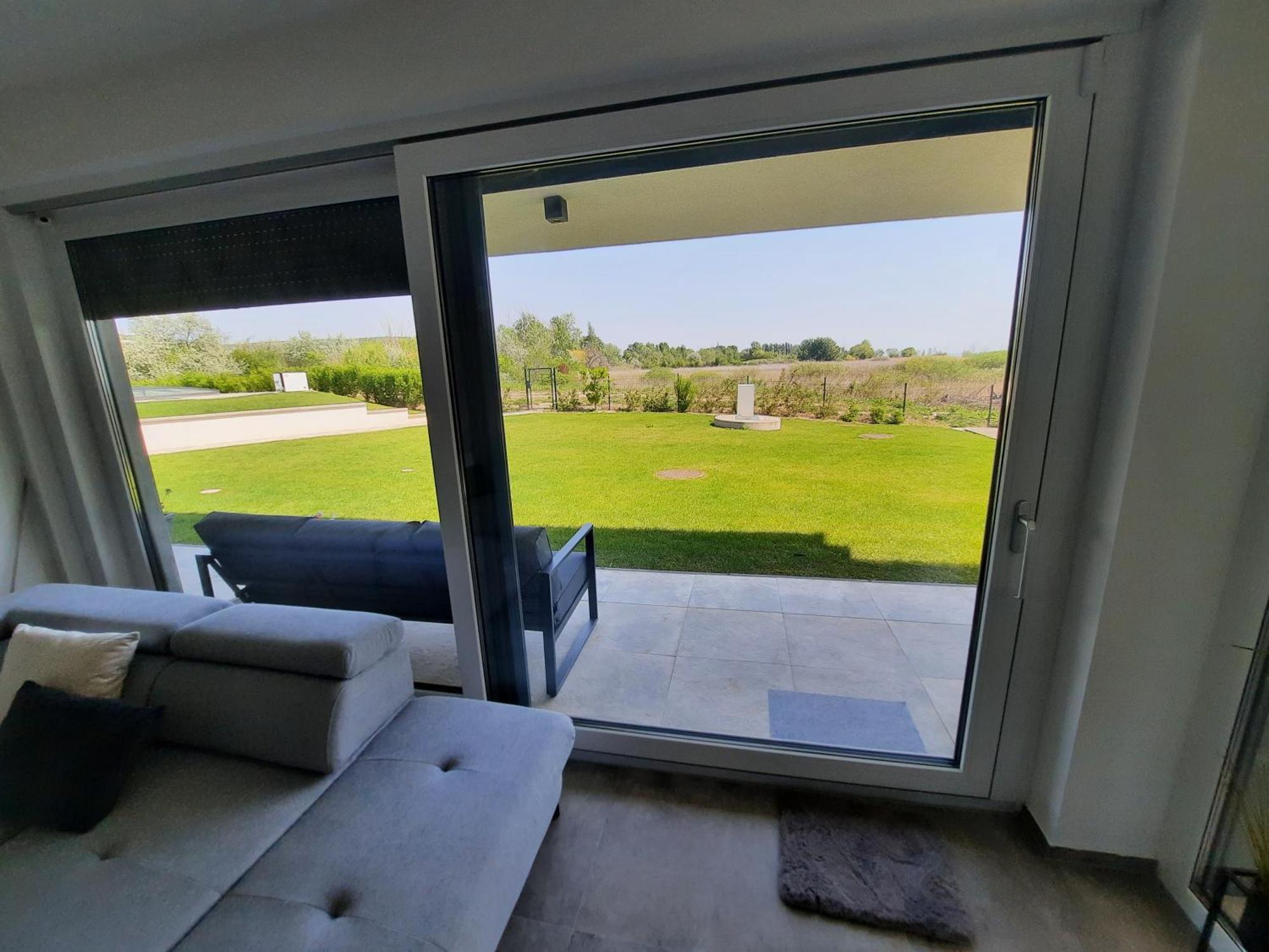 Coastline Balaton Apartment Альшоерш Екстер'єр фото